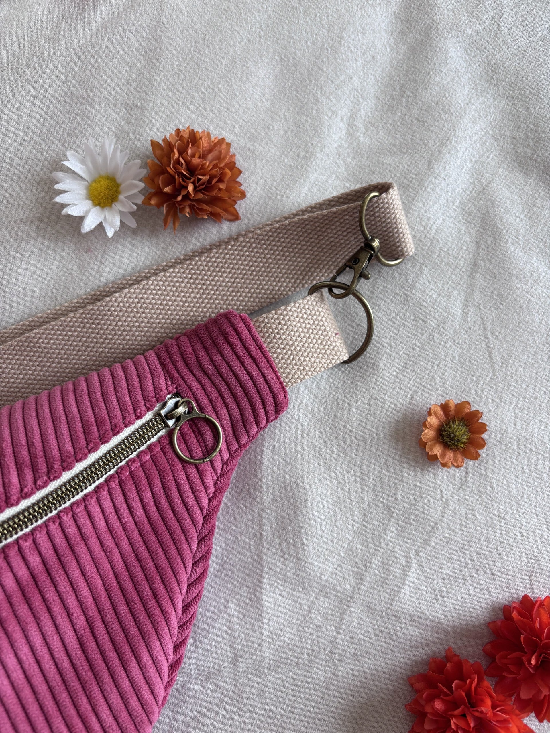 Sac banane velours framboise