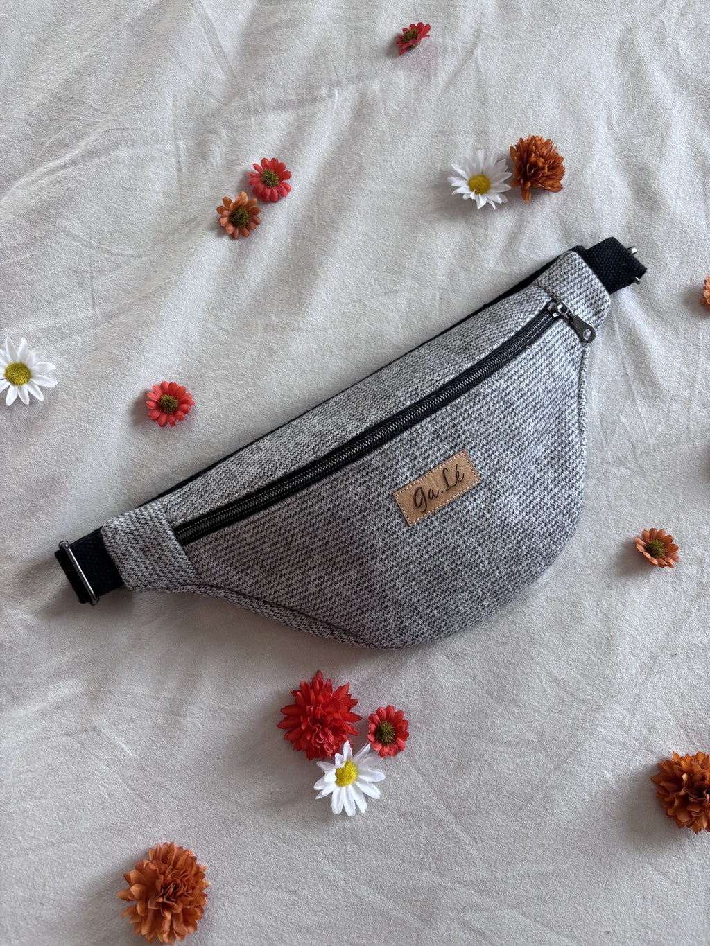 Sac banane velours lisse gris
