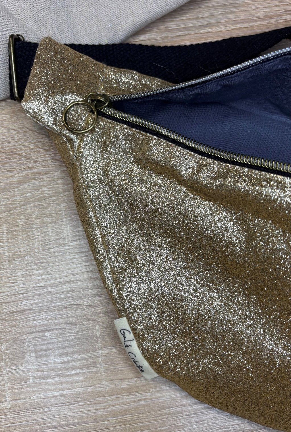 Sac banane similicuir doré