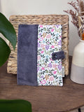 Protège carnet de santé anthracite fleuri