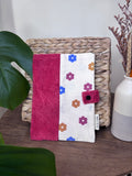 Protège carnet de santé rouge à fleurs