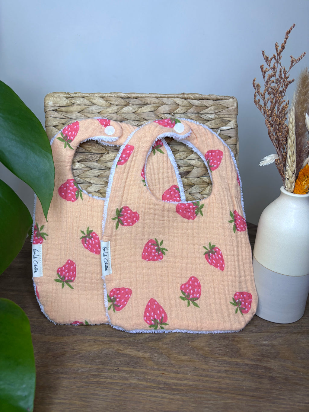 Bavoir fraise