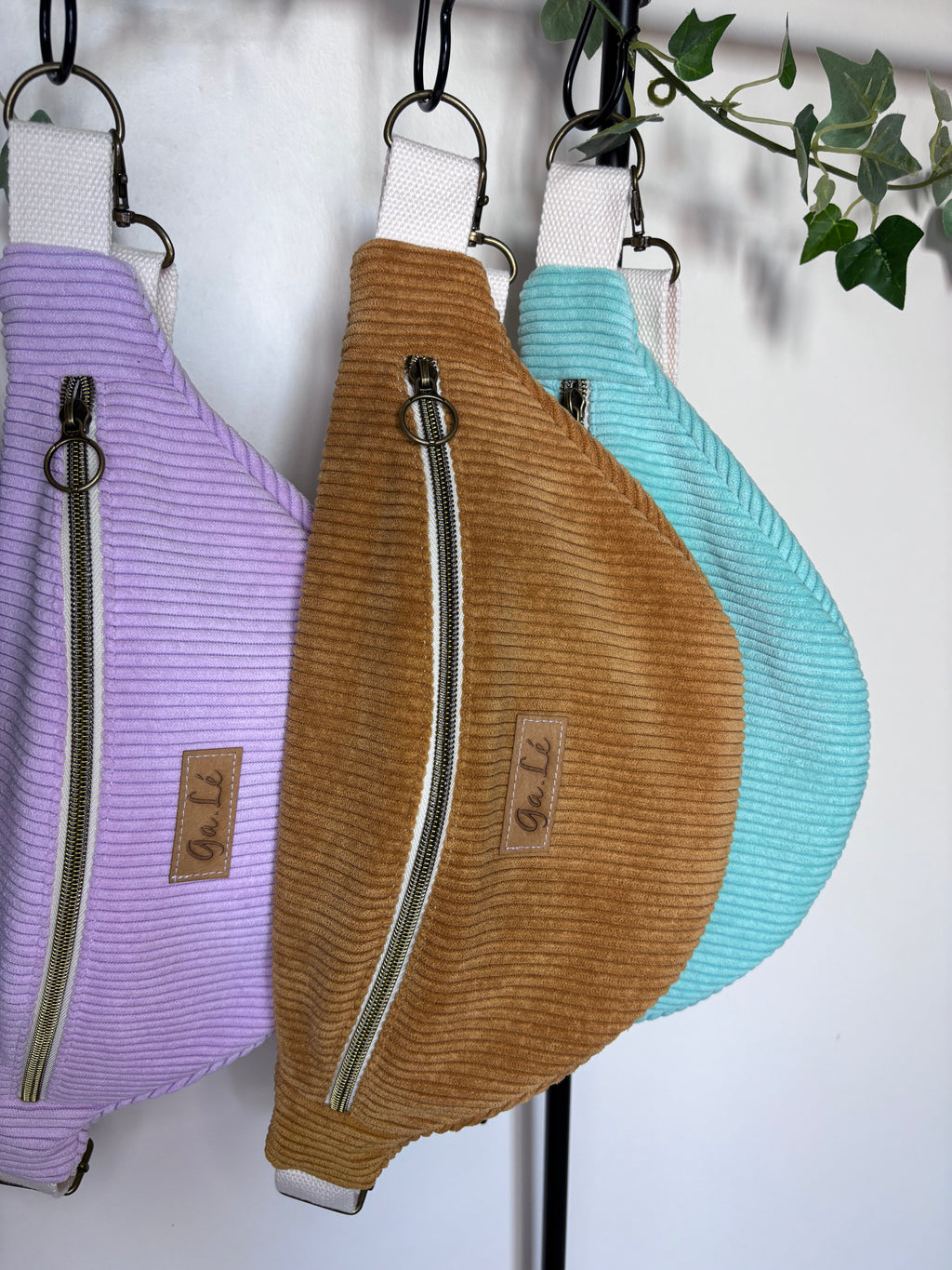 Sac banane velours sangle écrue