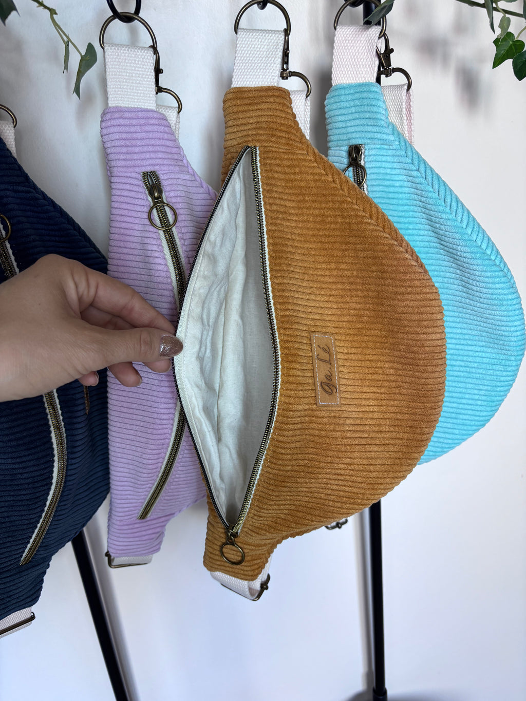 Sac banane velours sangle écrue