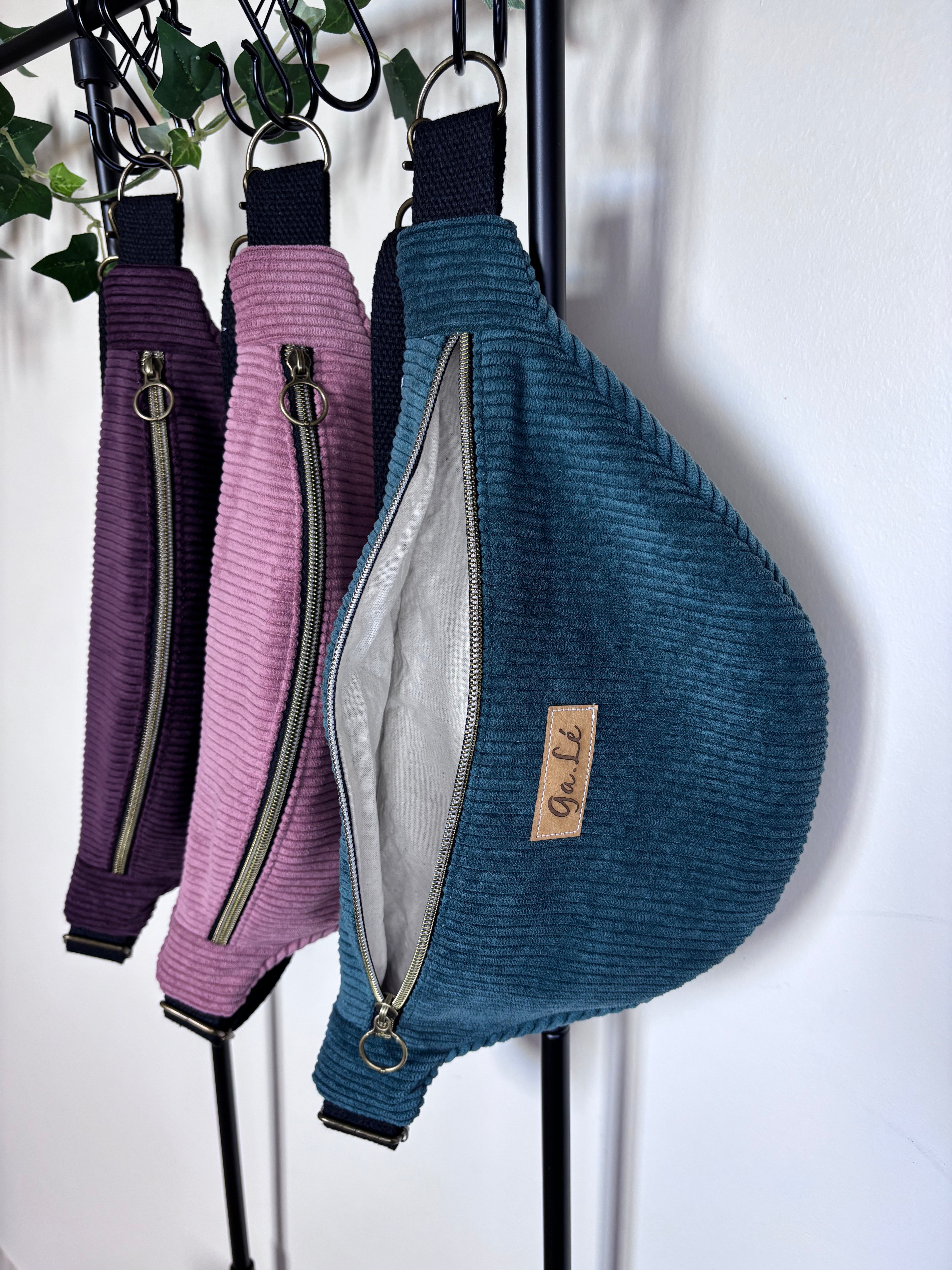 Sac banane velours sangle noire