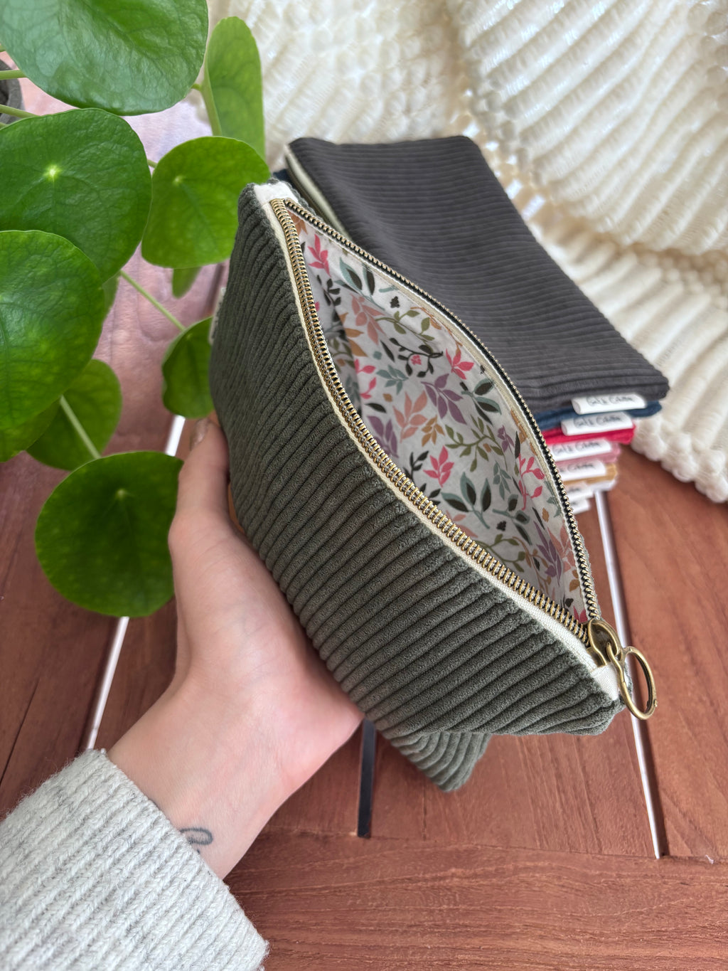 Pochette plate velours côtelé