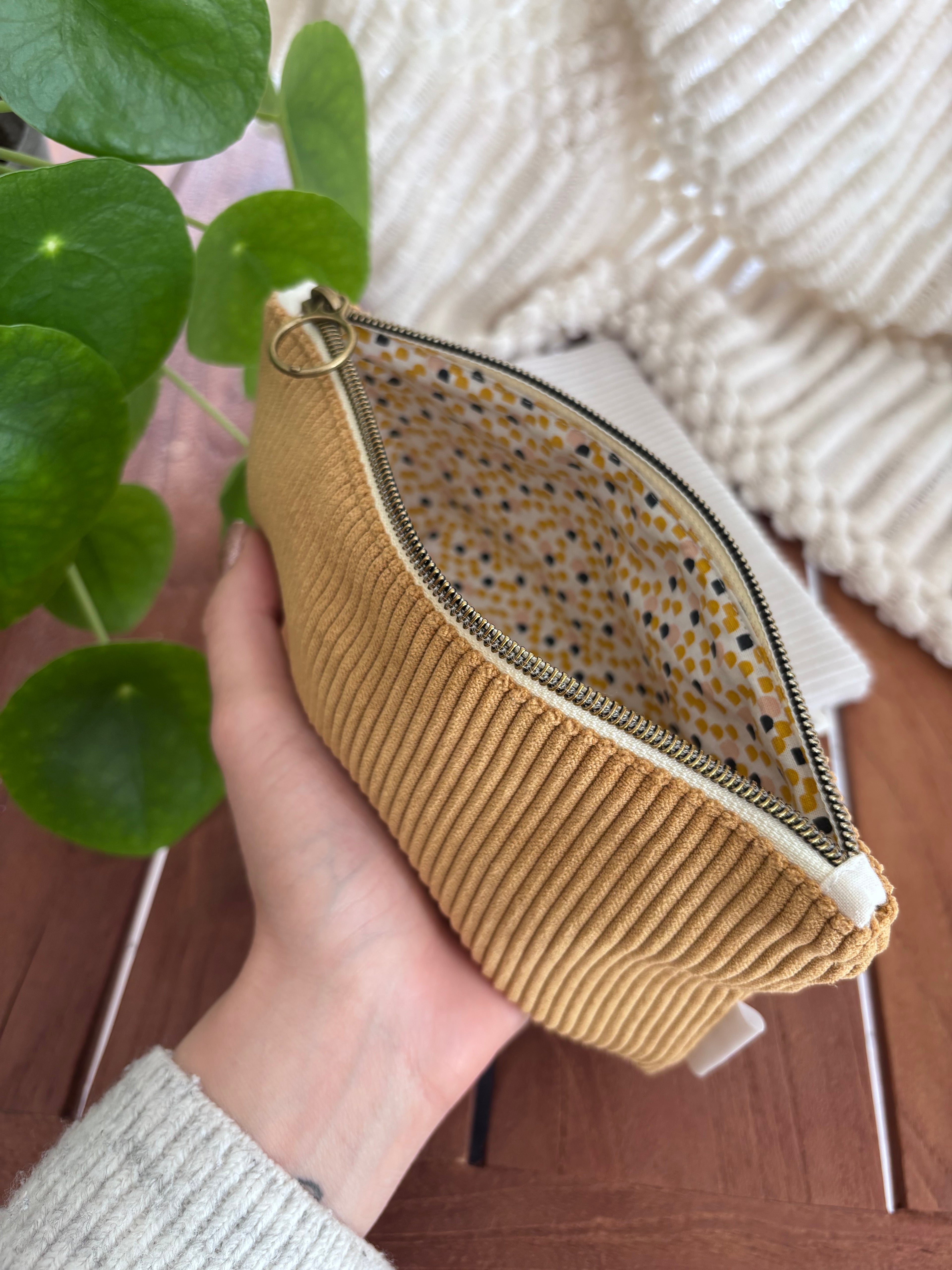 Pochette plate velours côtelé