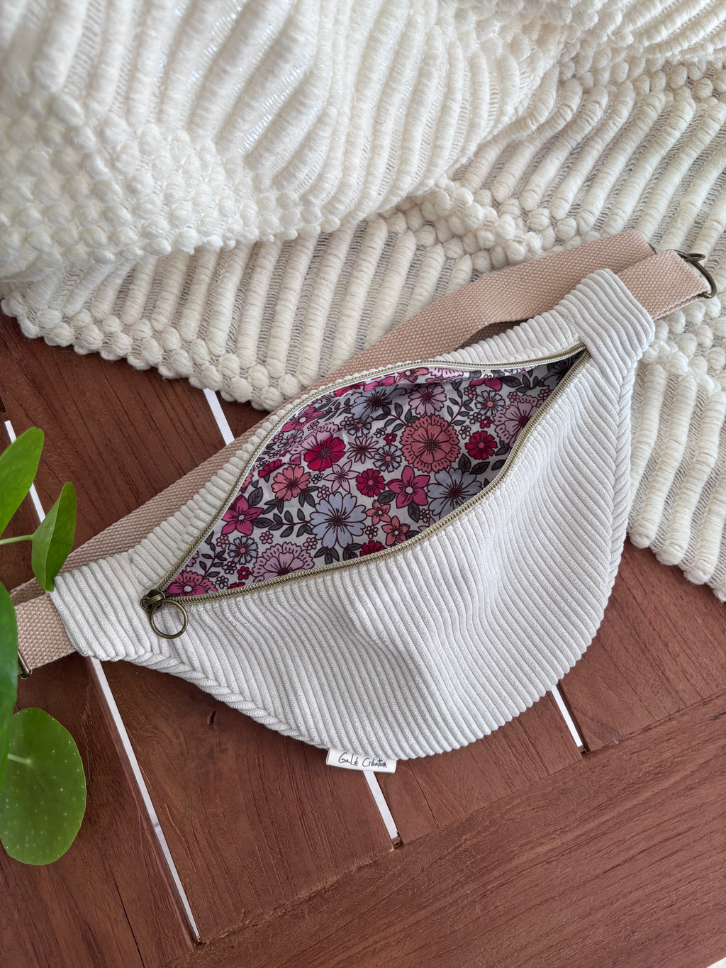 Sac banane velours côtelé écru