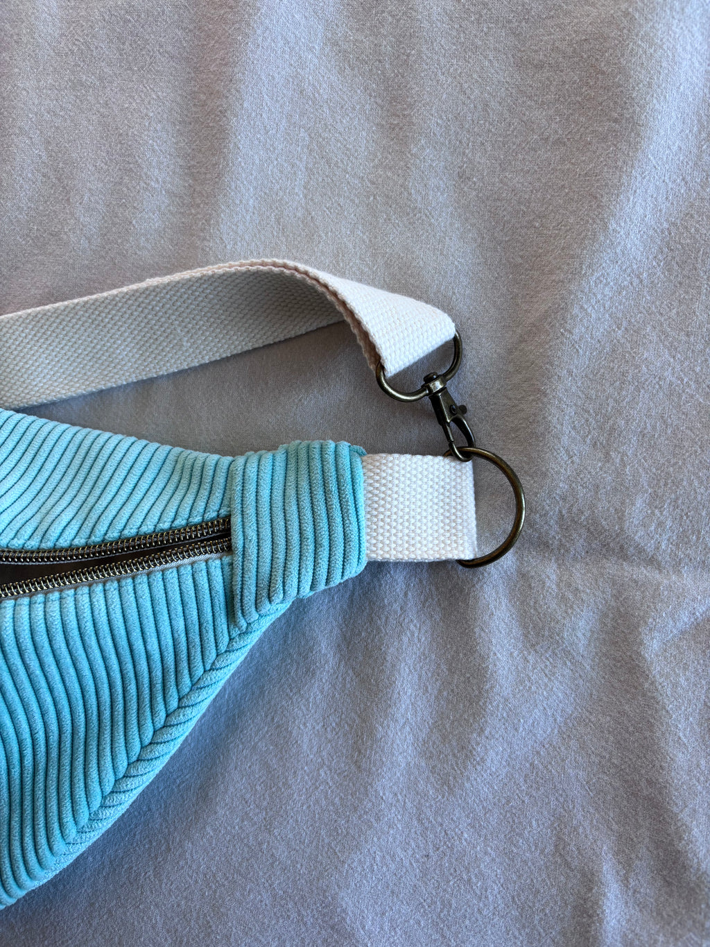 Sac banane velours menthe