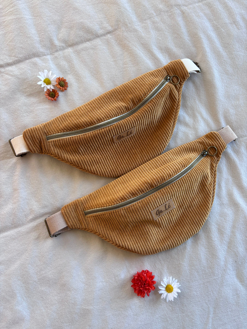 Sac banane velours moutarde