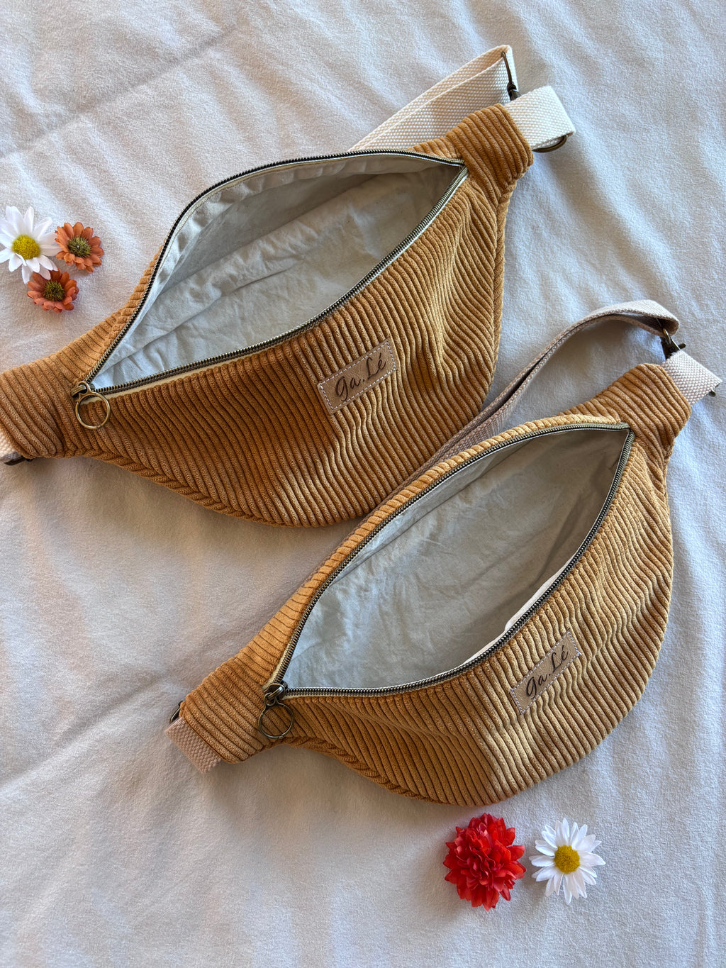 Sac banane velours moutarde