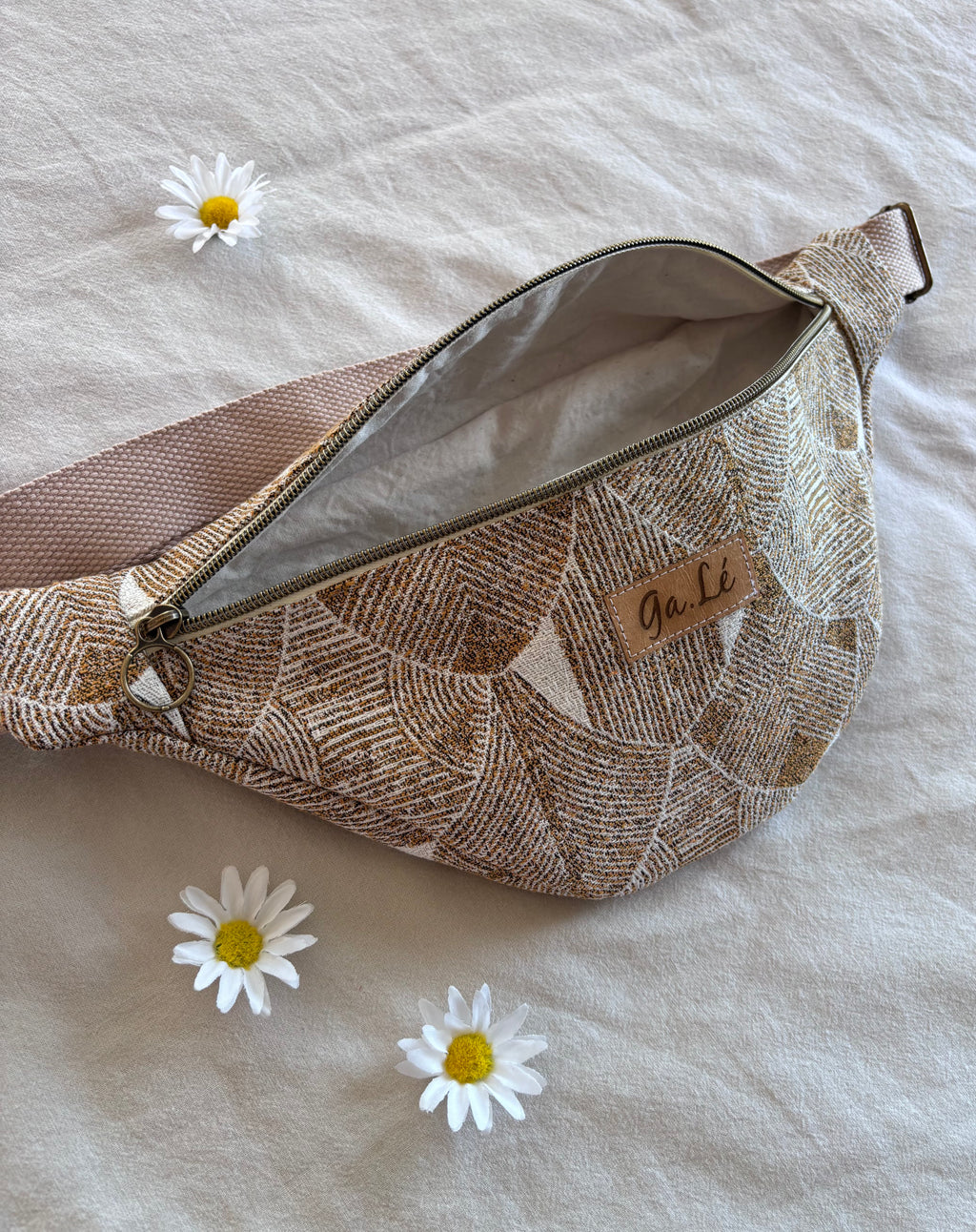 Sac banane motifs dorés