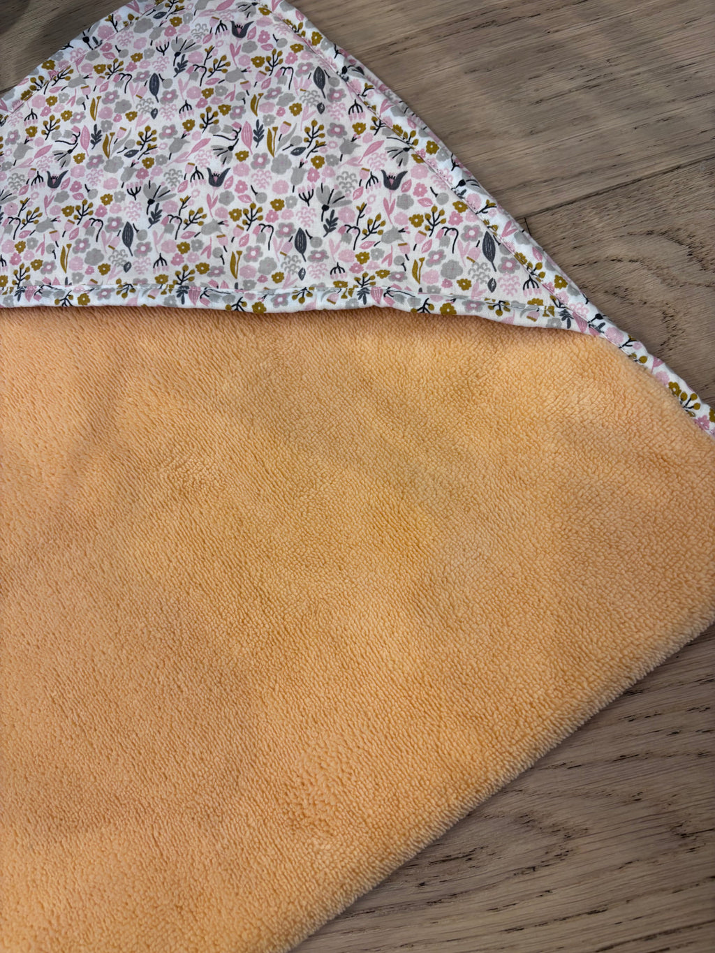 Cape de bain abricot/fleurettes