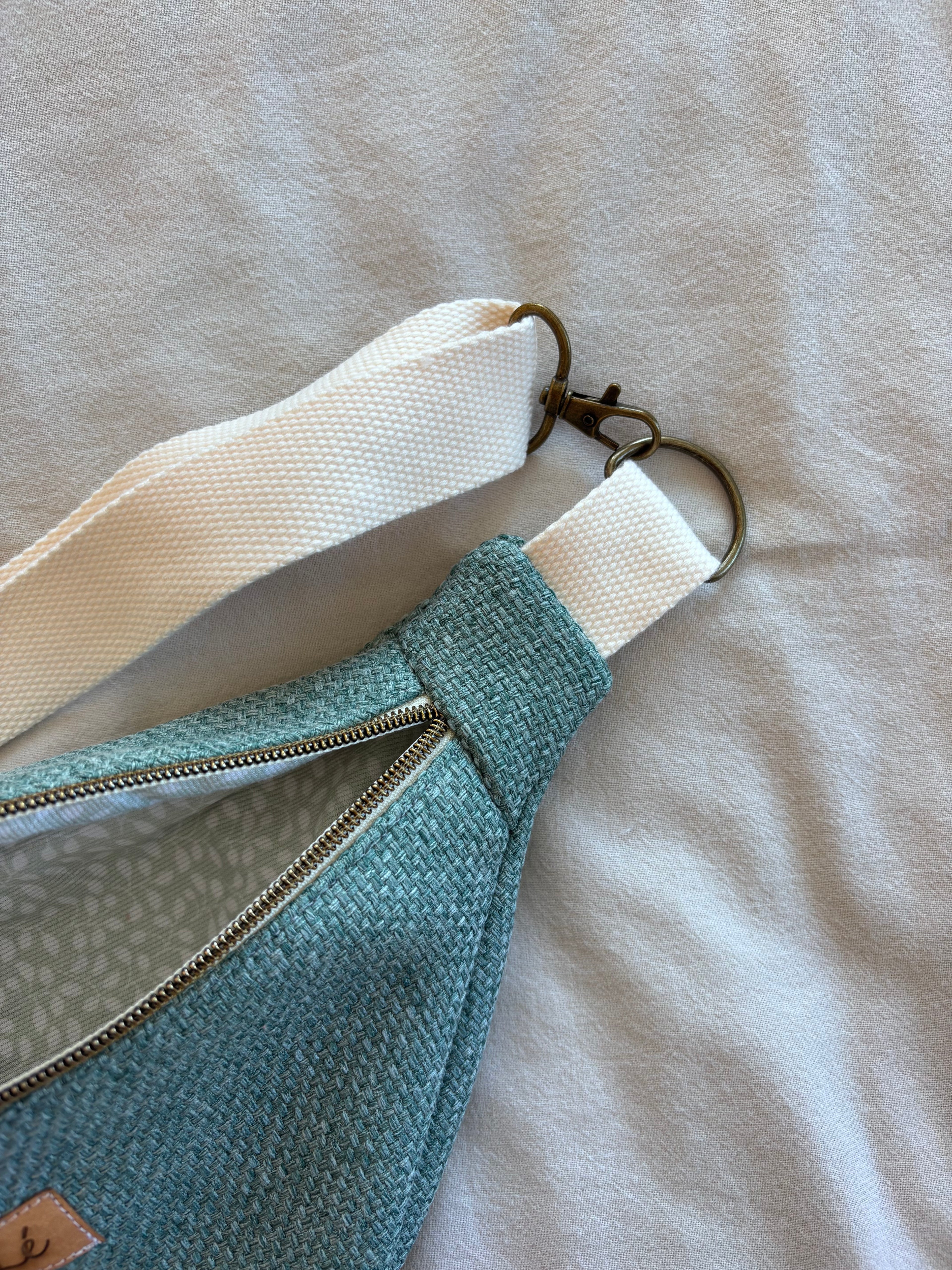 Sac banane toile tissée bleue