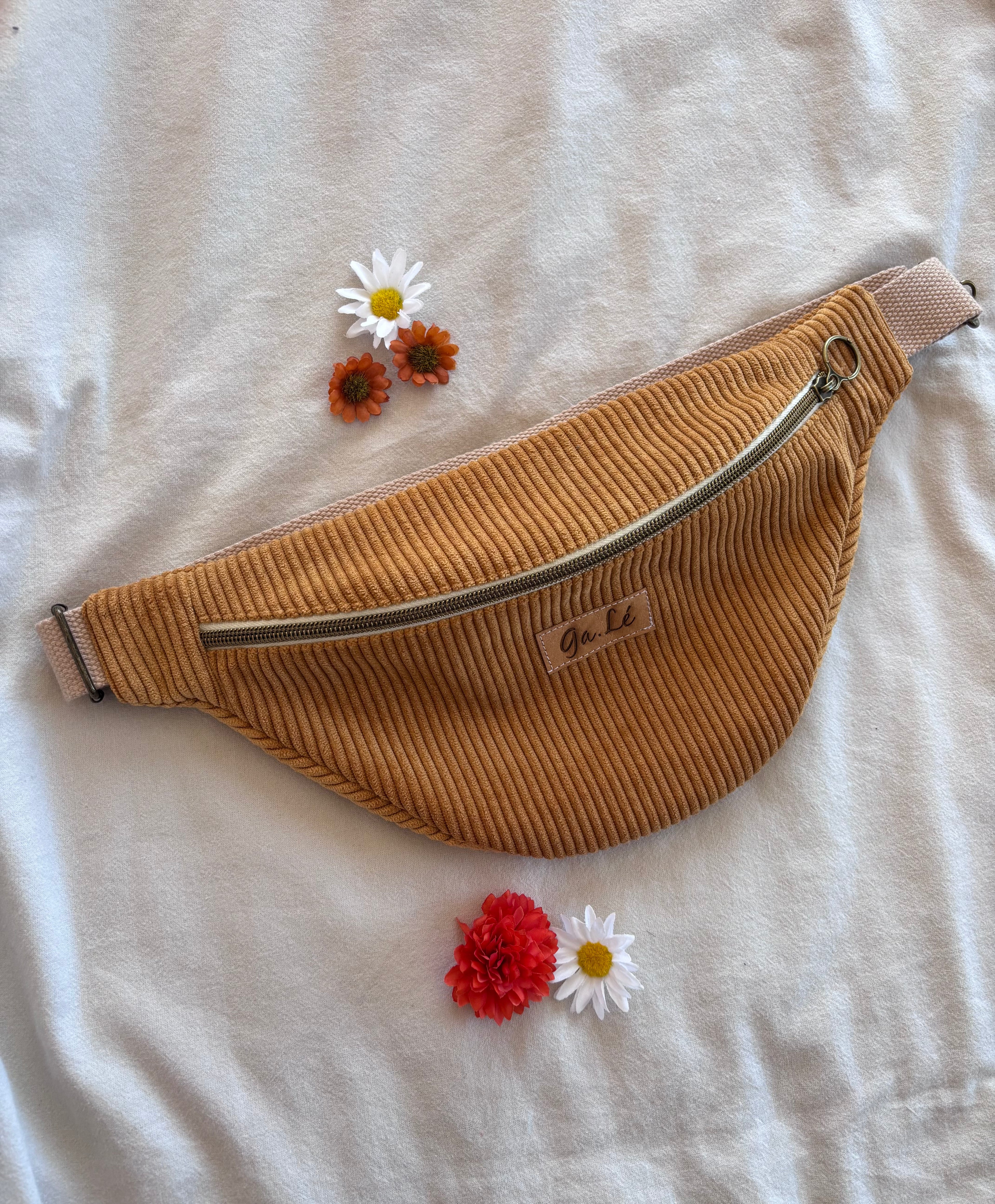 Sac banane velours moutarde
