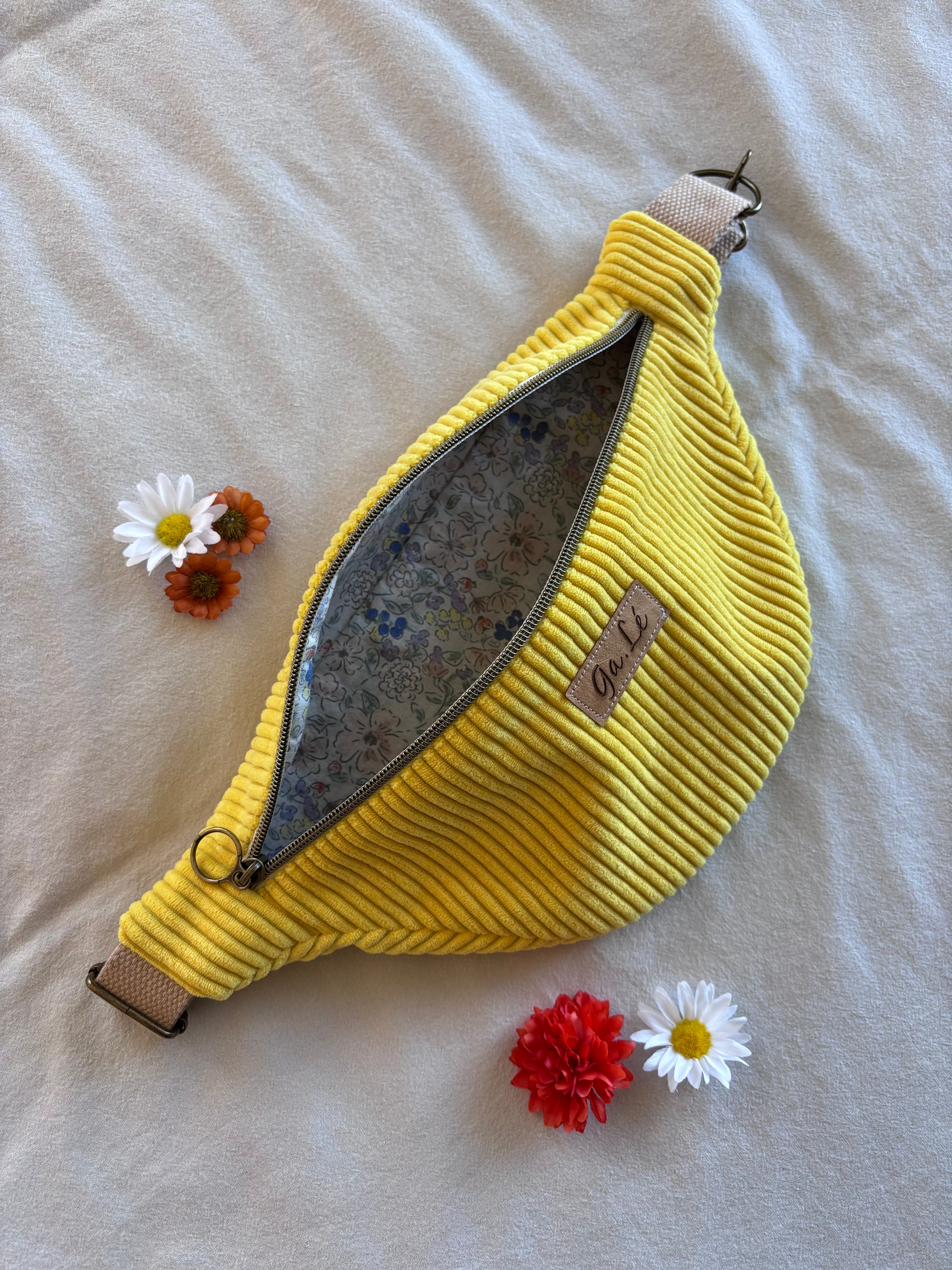 Sac banane velours jaune fluo