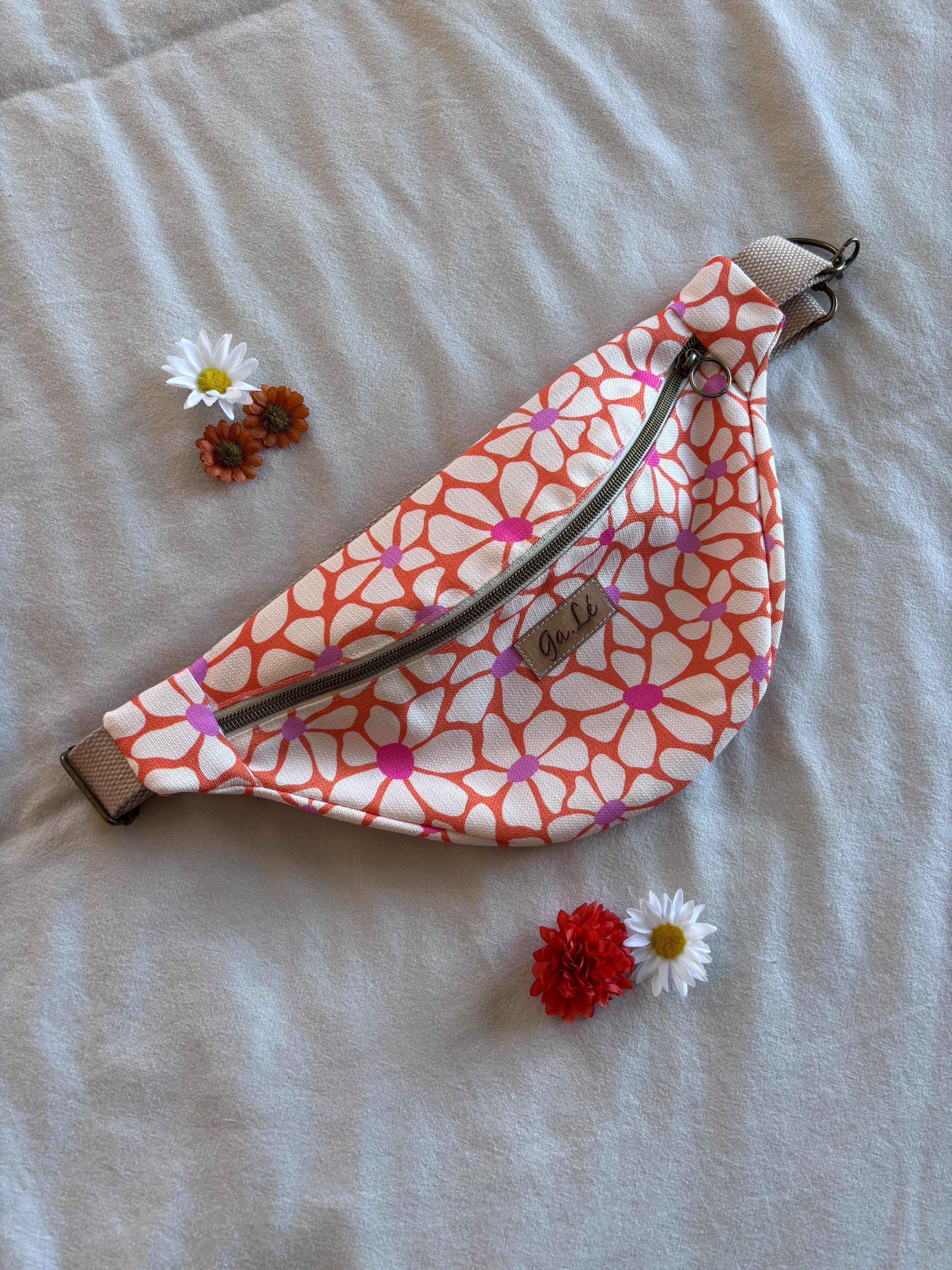 Sac banane fleurs orange