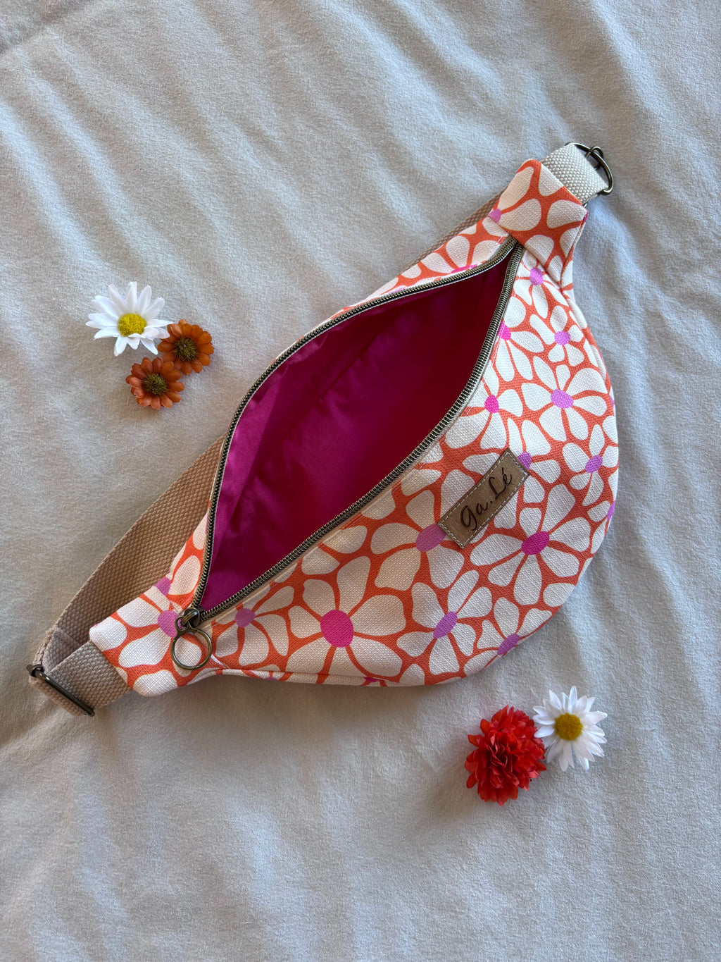 Sac banane fleurs orange